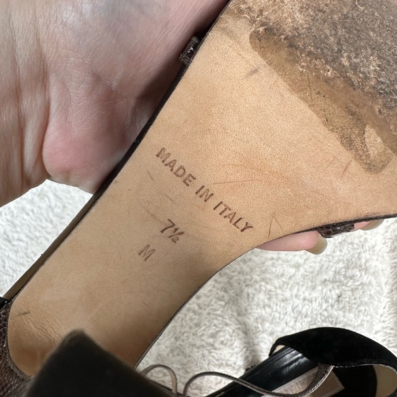 Michael Kors Women’s 7.5 Black Seude Brown Snake Skin T Strap Heel Made in Italy - Picture 4 of 7
